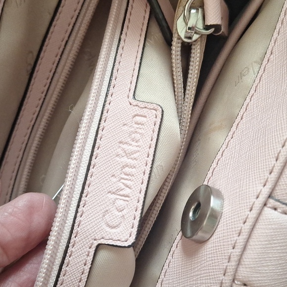 CALVIN KLEIN Pink Satchel with Silver Clasp and Saffiano Leather - Picture 5 of 9
